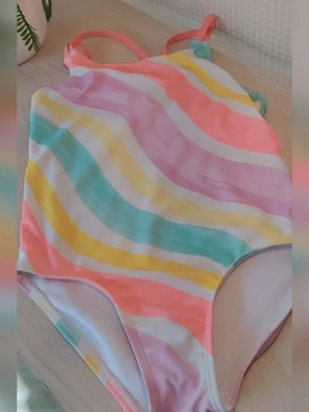 Carter's kid Girls Swimsuit Size 6/6X